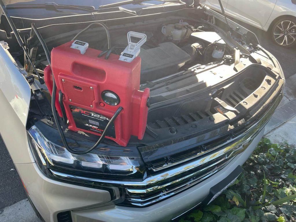 Car battery jump start service
